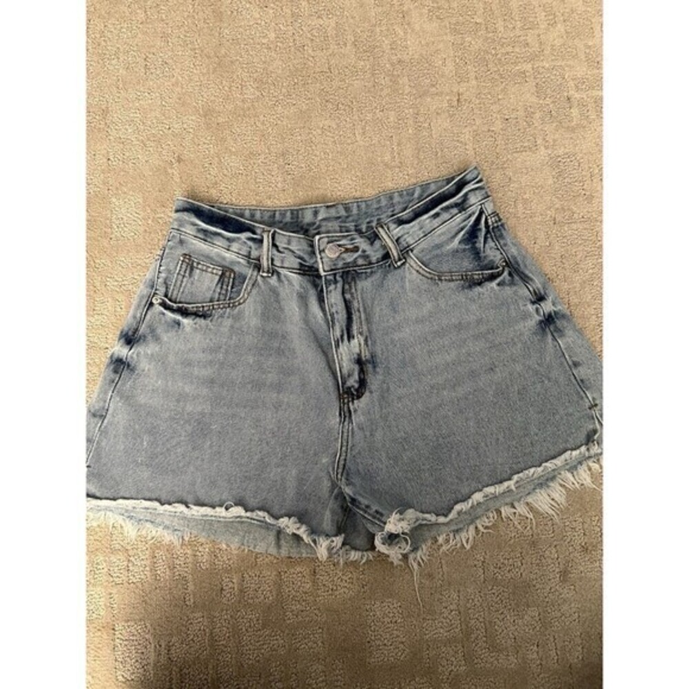 SHEIN Shorts Women's Medium Blue Denim‎ Light Wash Cut Off Shorts Size L